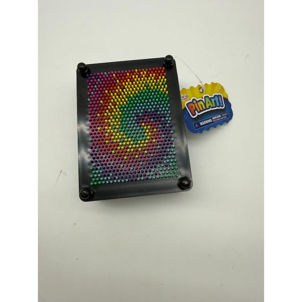 Toymendous Rainbow 3D Pin Art novelty toy. - Picture 2 of 2